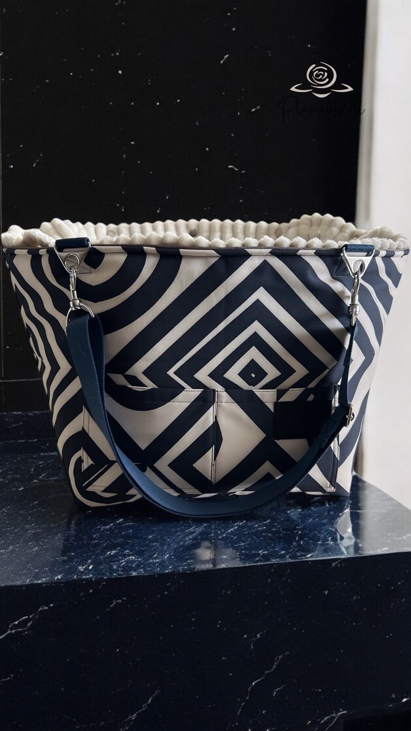 BÜDDELBAG SOFORTKAUF PREMIUM // Grösse S // Softshell Blaue Geometrie mit Wechsel-Inlet Streifenplüsch Ecru-Sahne mit Tragegurt in Navy