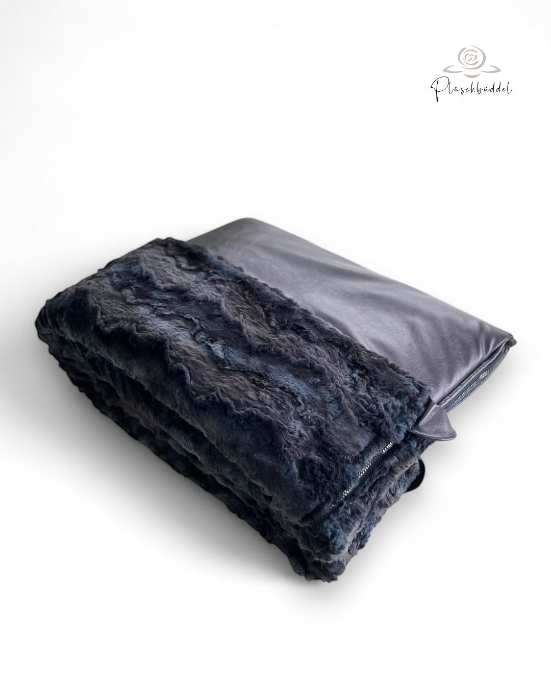 PLÜSCHBÜDDEL PREMIUM OUTDOOR // Kunstleder Metallic Blue + Wildrabbit Space + Reißverschluss Dunkelblau // SOFORTKAUF