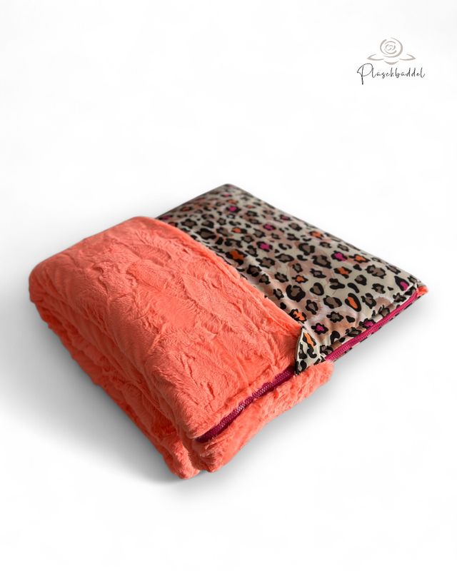 PLÜSCHBÜDDEL PREMIUM OUTDOOR // Größe 95x70 cm // Softshell SpecialCity Leo + Kunstfell Hide Sunkiss + Reißverschluss Pink // SOFORTKAUF