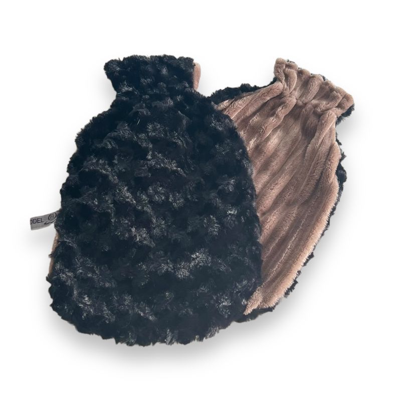 Bezug für Wärmflaschen 2 Liter // Rosenplüsch Schwarz mit Streifenplüsch Cappuccino // Einheitsgröße Bezug für Wärmflaschen 2 Liter // Rosenplüsch Schwarz mit Streifenplüsch Cappuccino // Einheitsgröße