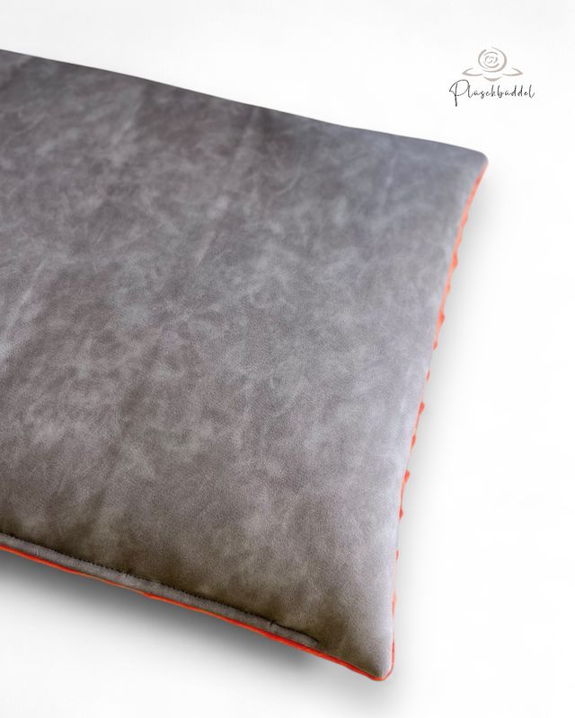 BODENPOFA CLASSIC // ca. 45x82 cm  // Kunstleder Platingrau Vintage + Minky Dots Orange // Babymatte Hundeboxen Autorückbank Reisen // ohne Anti-Rutsch
