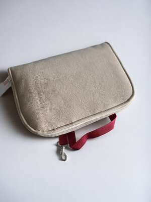 POPOPOFA // Sitzfläche ca. 27x50 cm // Kunstleder Büffel Beigegreige mit Fleece Bordeaux / Sitzkissen to go POPOPOFA // Sitzfläche ca. 27x50 cm // Kunstleder Büffel Beigegreige mit Fleece Bordeaux / Sitzkissen to go