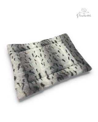 SITZKISSEN KLEINE MATTE // ca. 40x52 cm  // Kunstleder Büffel Antrazith mit Babyfalke Silbergrau