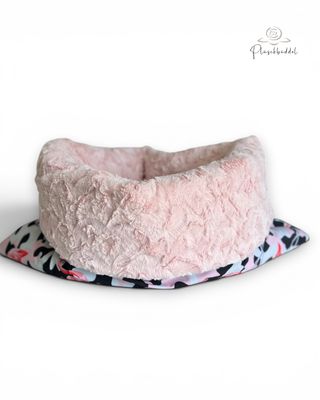HUNDESCHLAFSACK OUTDOOR &amp; INDOOR PREMIUM /// Softshell Flamingocamou Rosa mit Welle Rosa // Größe M ca. 95x70 cm