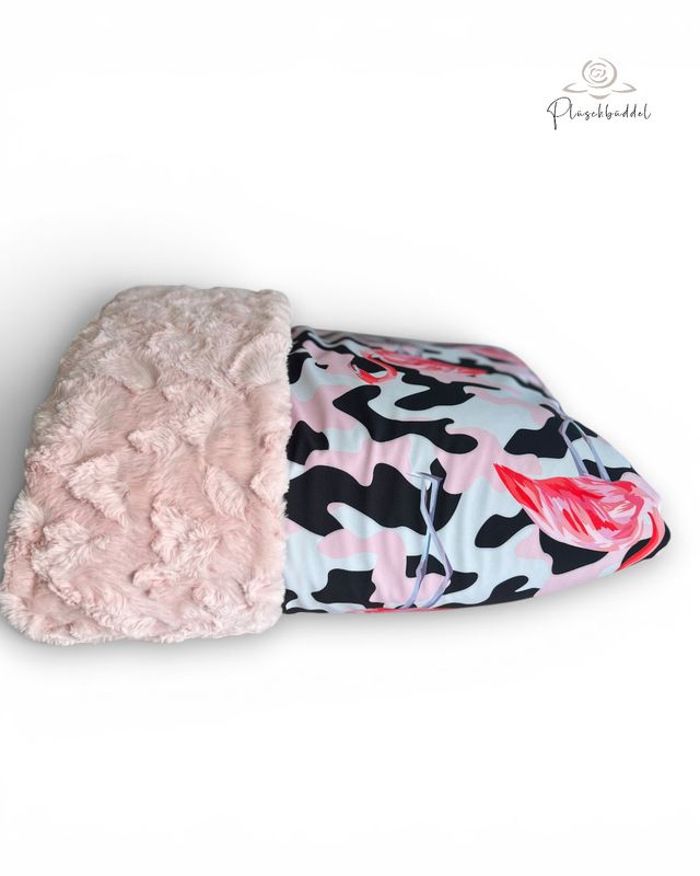 HUNDESCHLAFSACK OUTDOOR &amp; INDOOR PREMIUM /// Softshell Flamingocamou Rosa mit Welle Rosa // Größe M ca. 95x70 cm