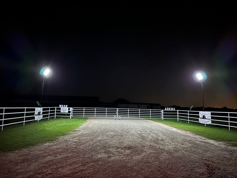 Ranch Hand 1000w Fence Mount Solar Lighting System