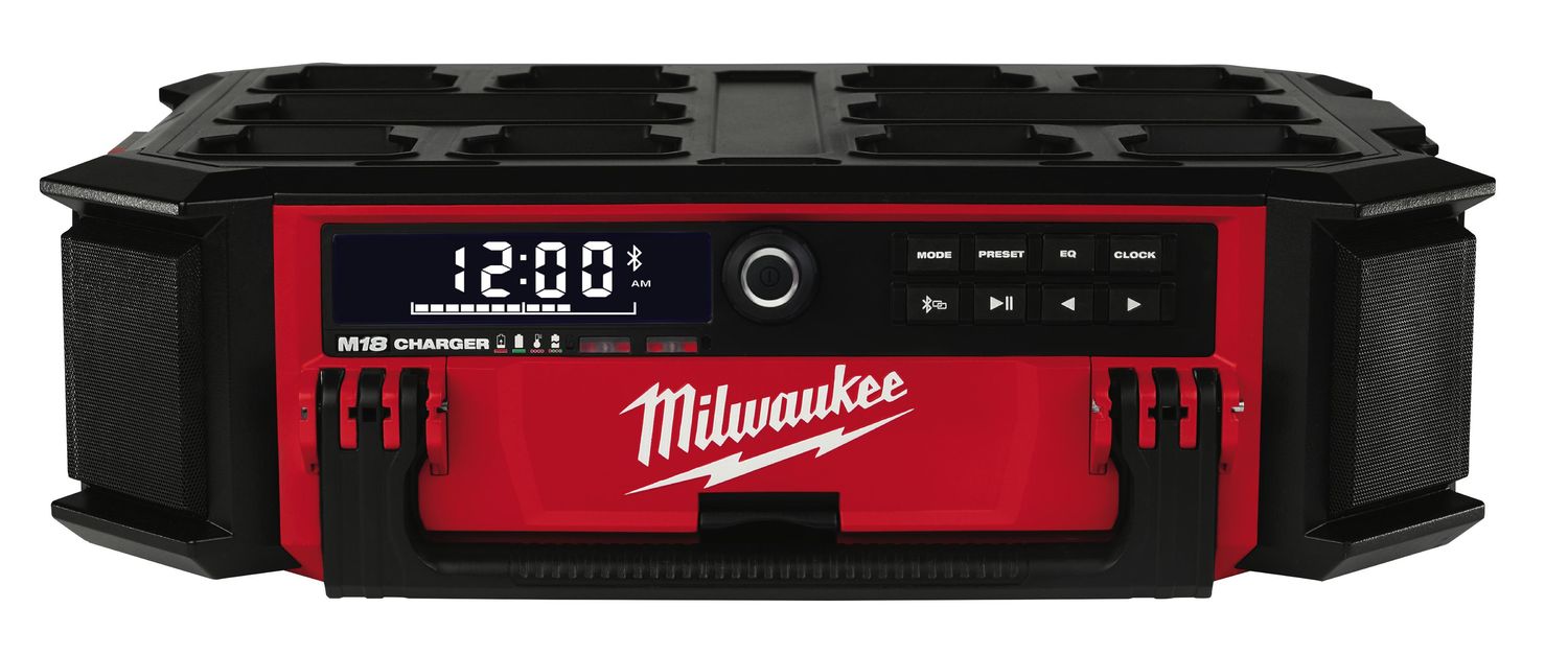 MWE295020 - M18™ PACKOUT™ Radio &amp; Charger