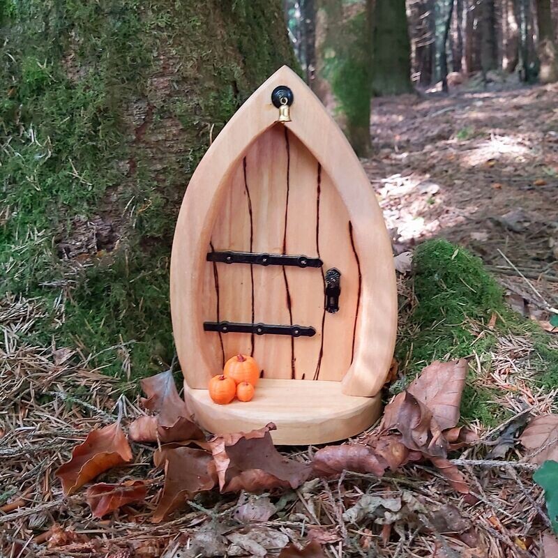 Halloween pumpkin fairy door
