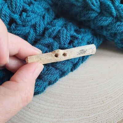 Natural white and black toggle style driftwood button