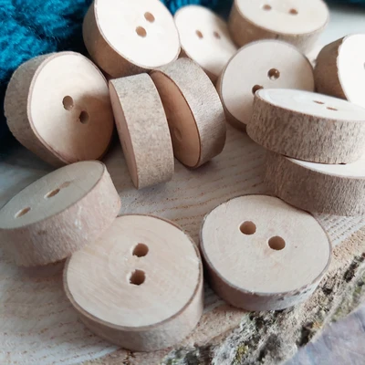 2cm natural Camellia wood buttons