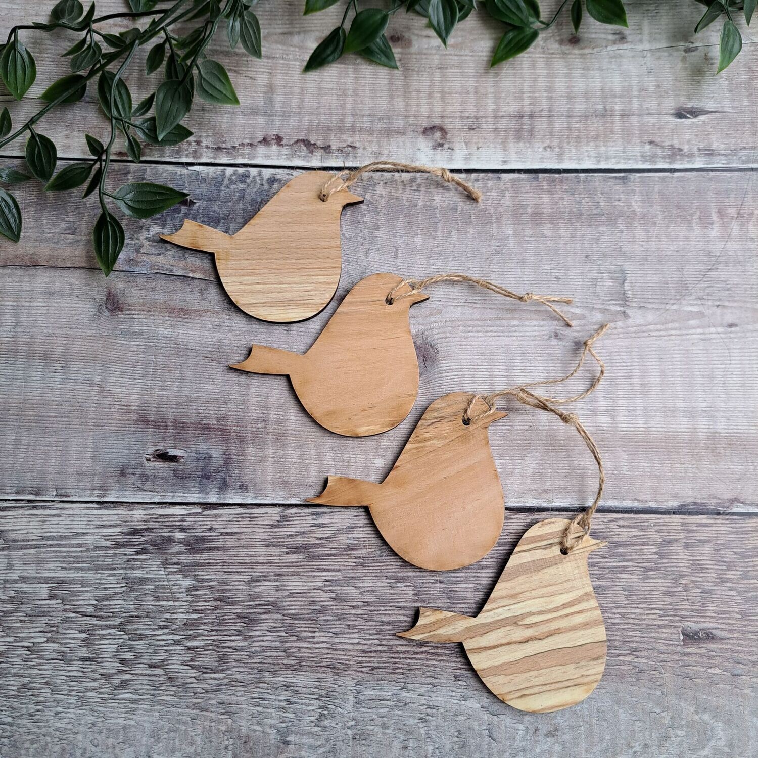 Set of 4 Wooden Robin Christmas decorations