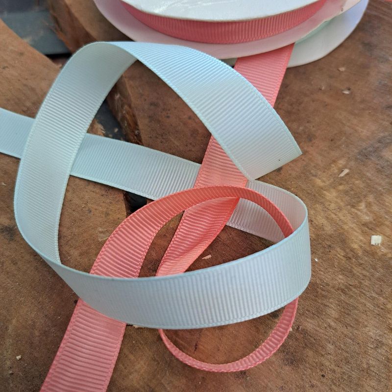 White with blue spots ribbon