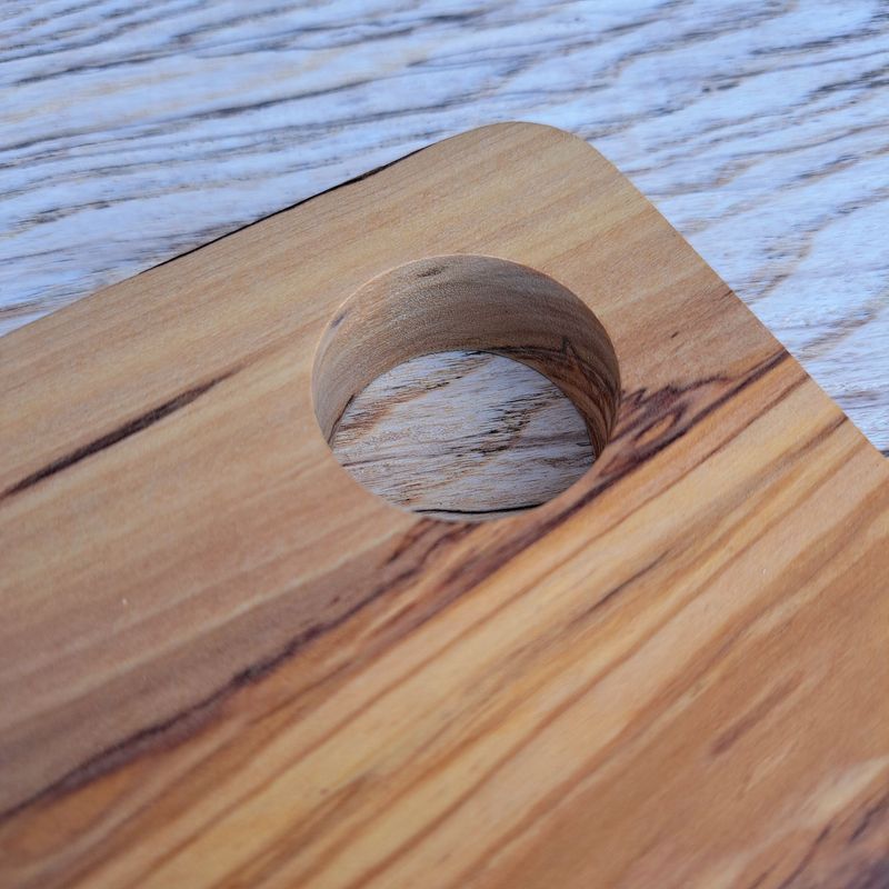 Olive wood chopping board No.3