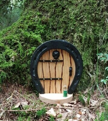 Horseshoe fairy door Horseshoe fairy door