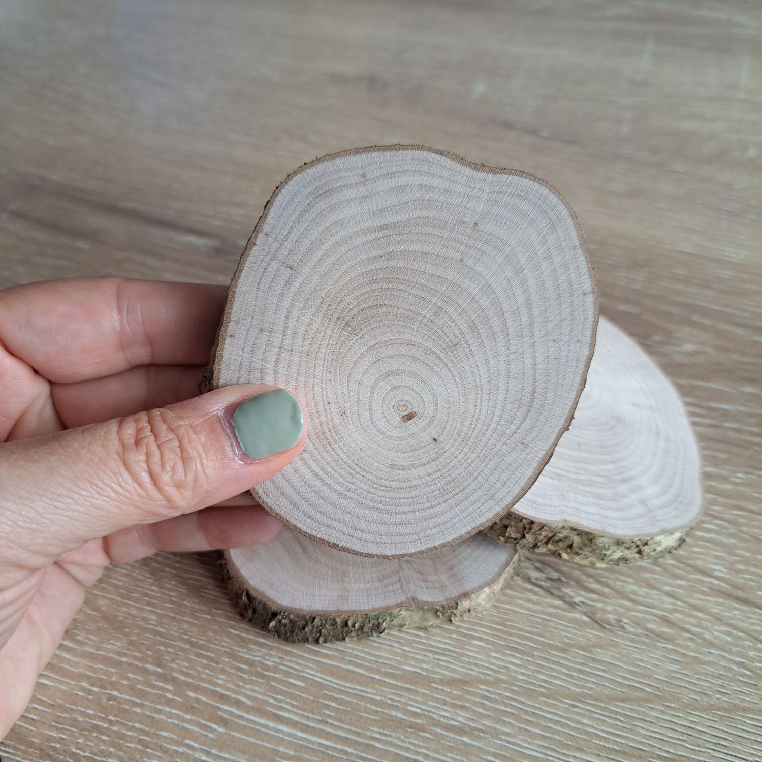 8cm hazel wood slices 8cm hazel wood slices