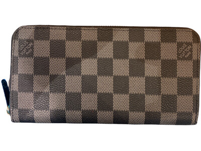 Ladies Louis Vuitton Wallet 