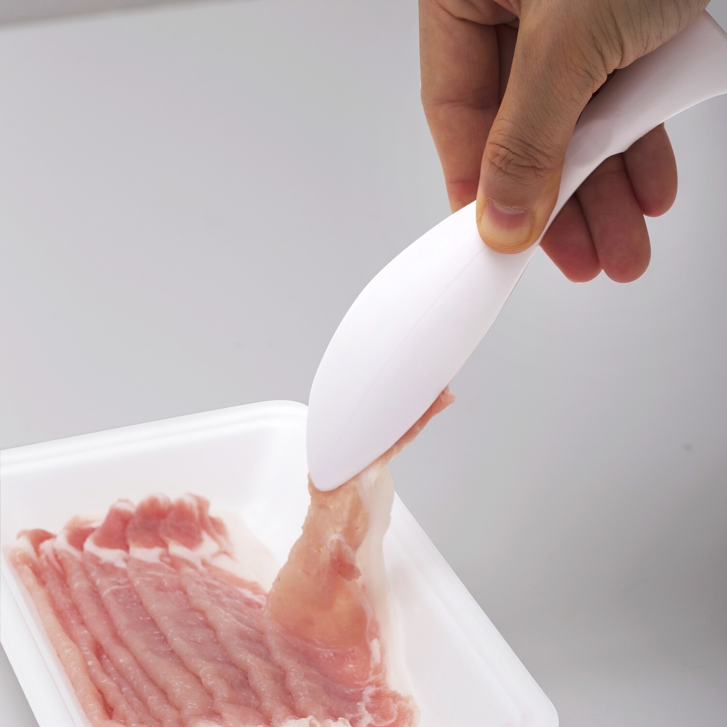 Standing little tongs (Made in Japan)