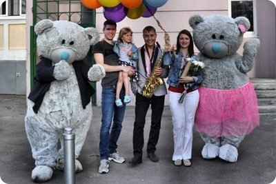Ростовой мишка Тедди, его брат Фредди и белый медведь Джейсон Ростовой мишка Тедди, его брат Фредди и белый медведь Джейсон