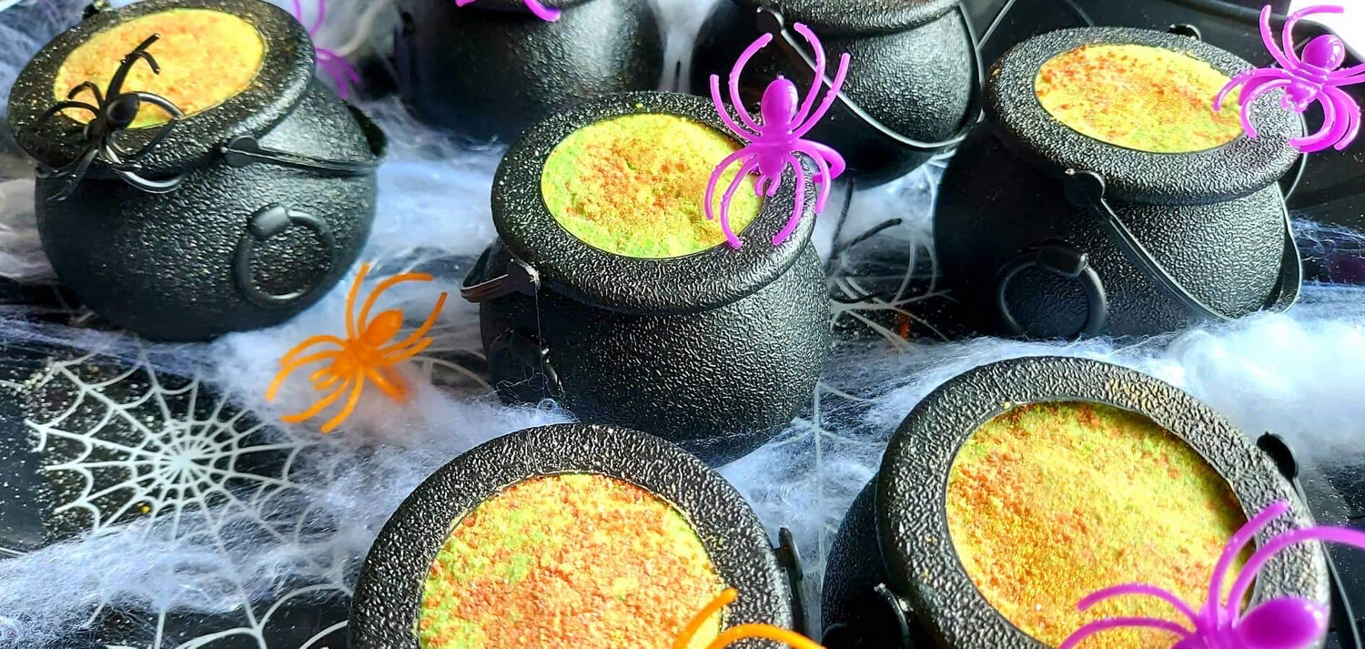 Halloween Frothing Cauldron