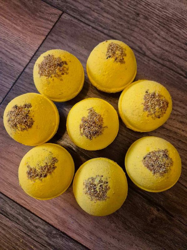 Luscious Lemon Bath Bomb (1)