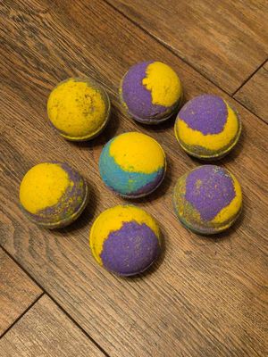 “Gorgeous Galaxy” Bath Bomb (1)