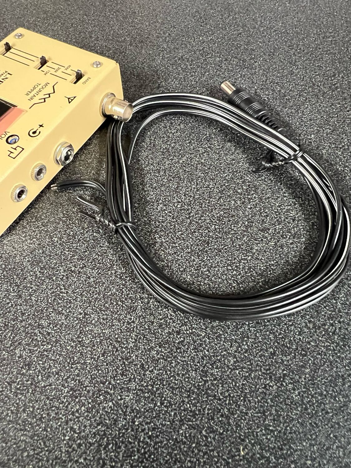 Replacement DC power plugs for MTR3B V4 Currahee