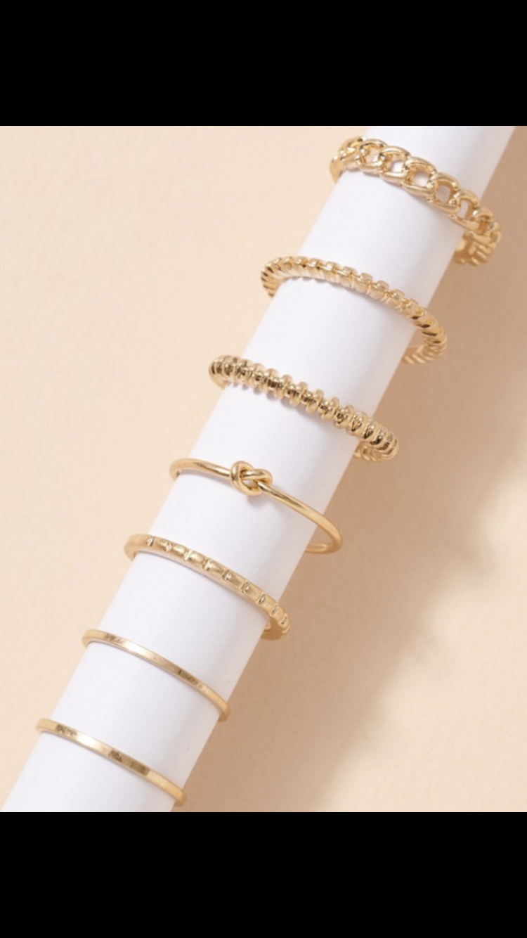 Knot Accent Ring Set
