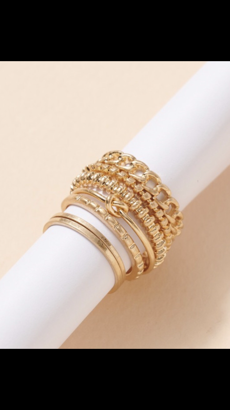 Knot Accent Ring Set