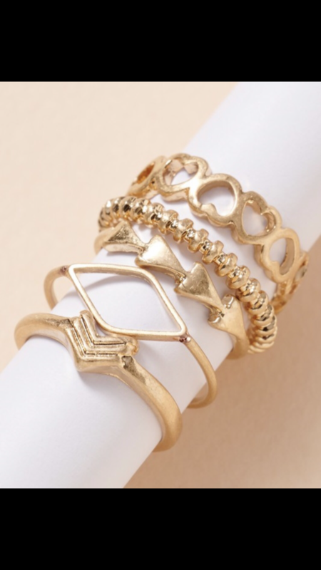 Arrow Accent Ring Set