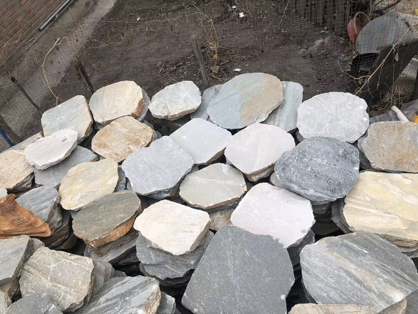 Mixed Colour Slate Stepping Stone