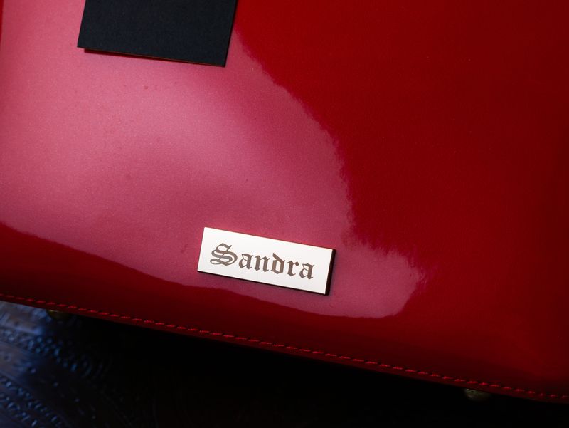 Select Your Handbag &amp; The Name You Want Engraved.
