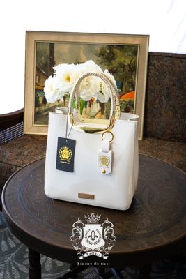 Le Cecilia (Engrave Lover's name on Handbag / Leclair Limited Edition)