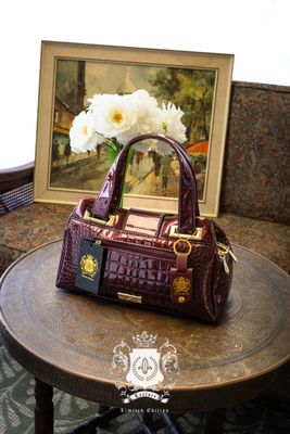 Gancini (Engrave Lover's name on Handbag / Leclair Limited Edition)