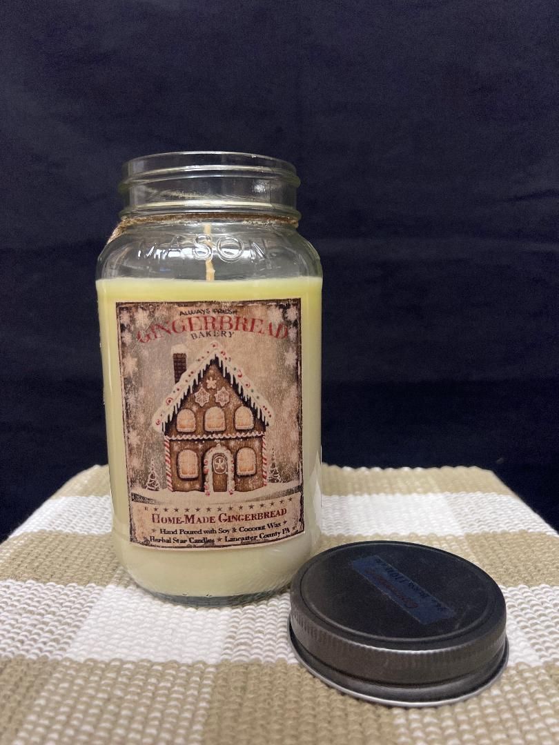 Herbal Star Candle 24 Oz. Gingerbread