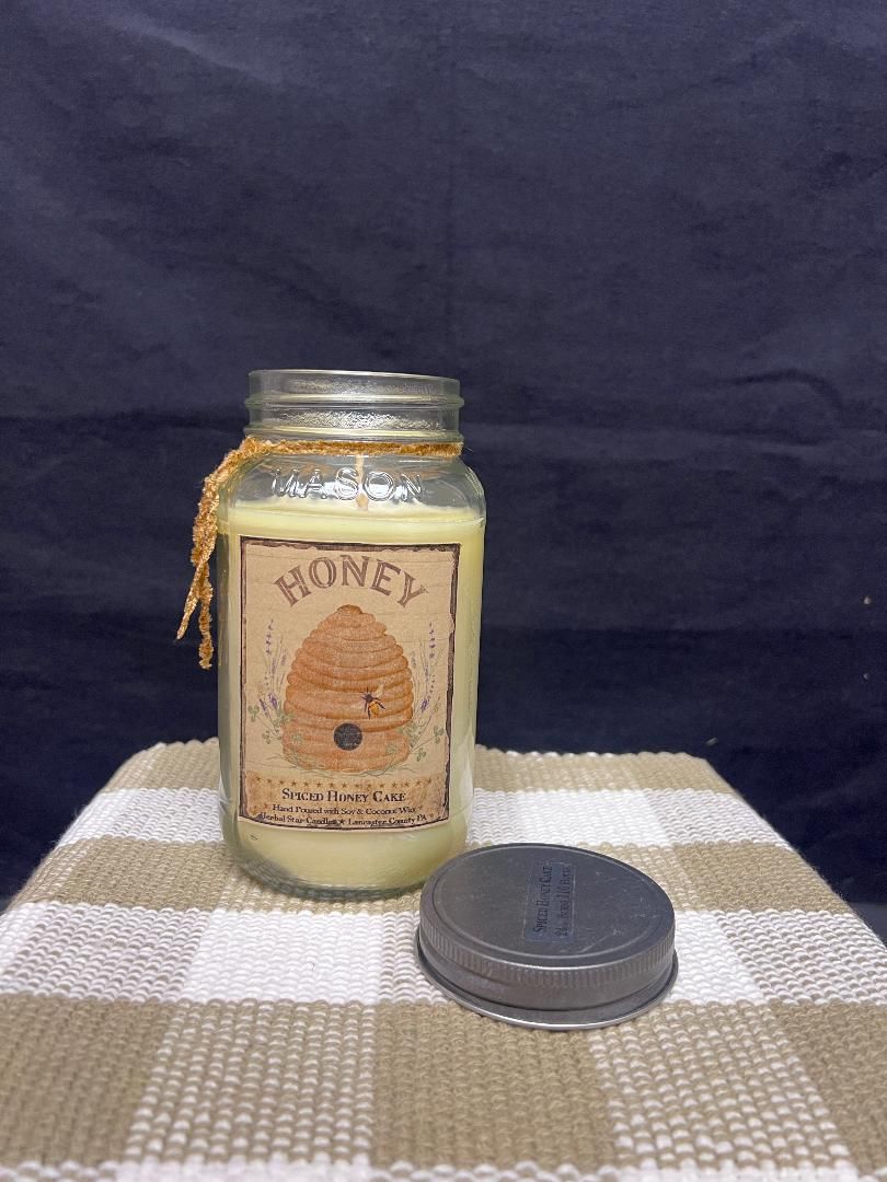 Herbal Star Candle 24 Oz. Honey Cake