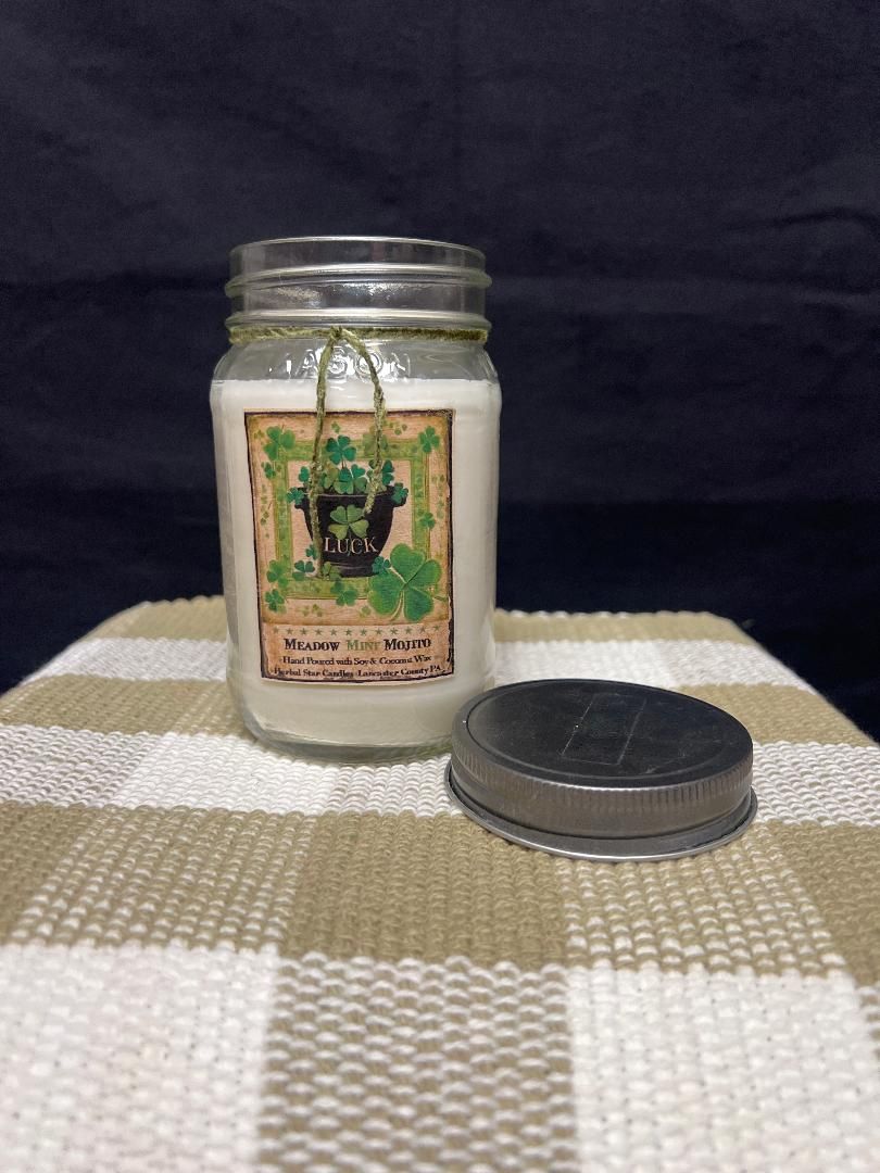 Herbal Star Candle 16oz Meadow Mint