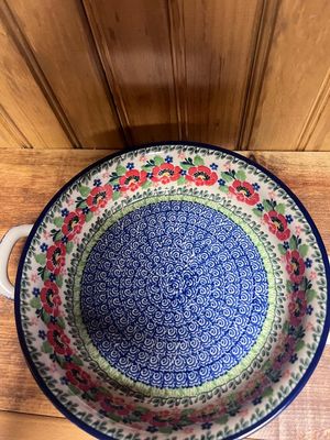 Danish Garden Baker Round w/Handles 8"