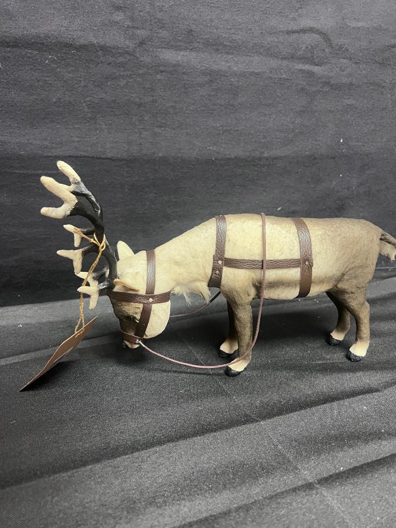 Reindeer Head Down