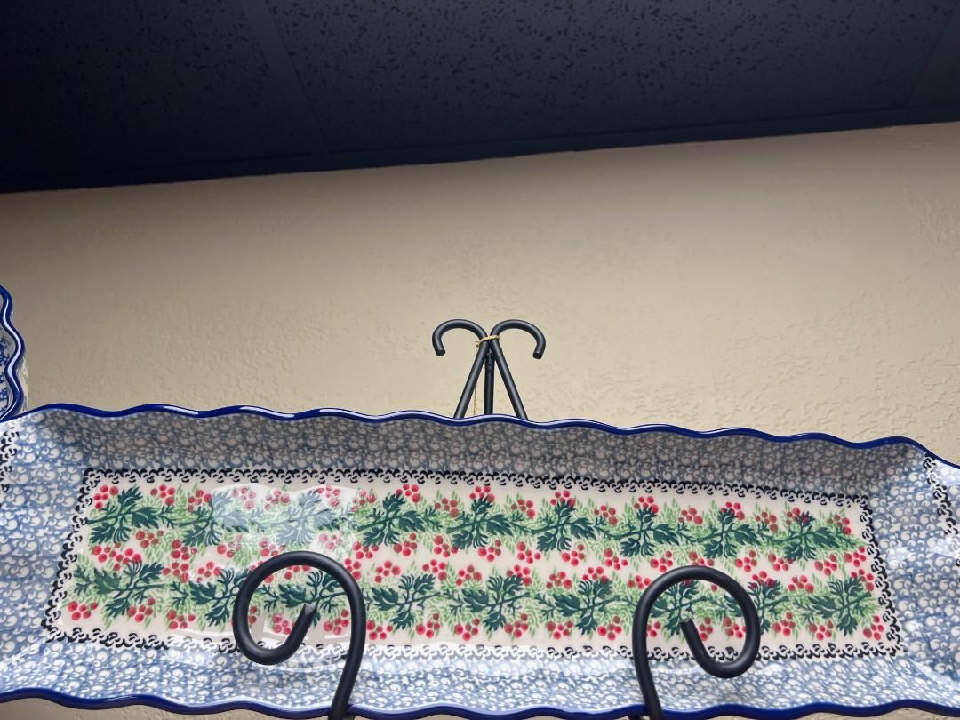 Holly Berry Tray Scalloped Rec 9.75" Long