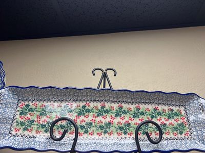 Holly Berry Tray Scalloped Rec 9.75" Long