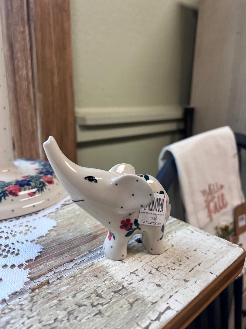 Dainty Daisies Elephant Ring Holder 1239494