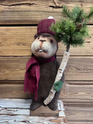 Beaver with Maroon Cap RC