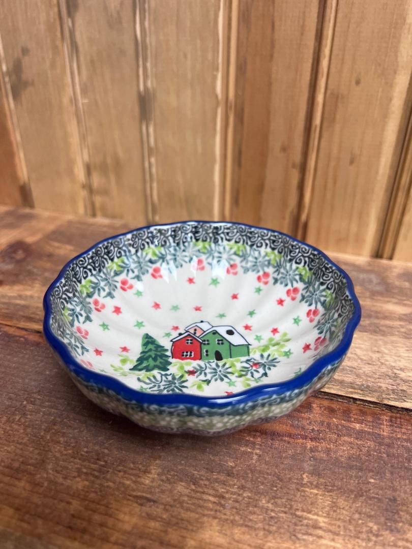 U4 Bowl Scalloped 4.5"