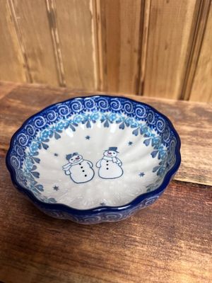 Frost & Flurry Bowl Scalloped 4.5"