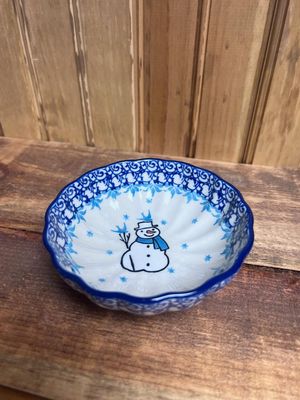 Jack Frost Bowl Scalloped 4.5"