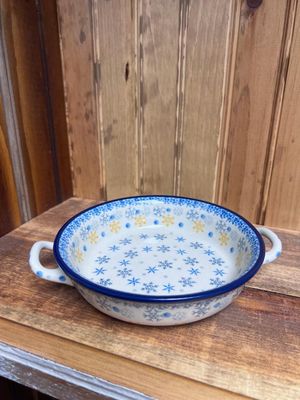 Snowflakes Baker Round w/handles 6.75" 