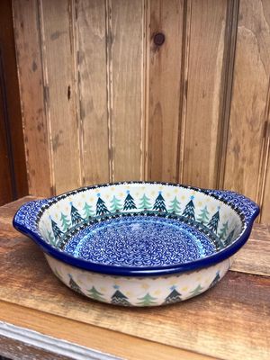 Christmas Trees Baker Round w/Handles 8"