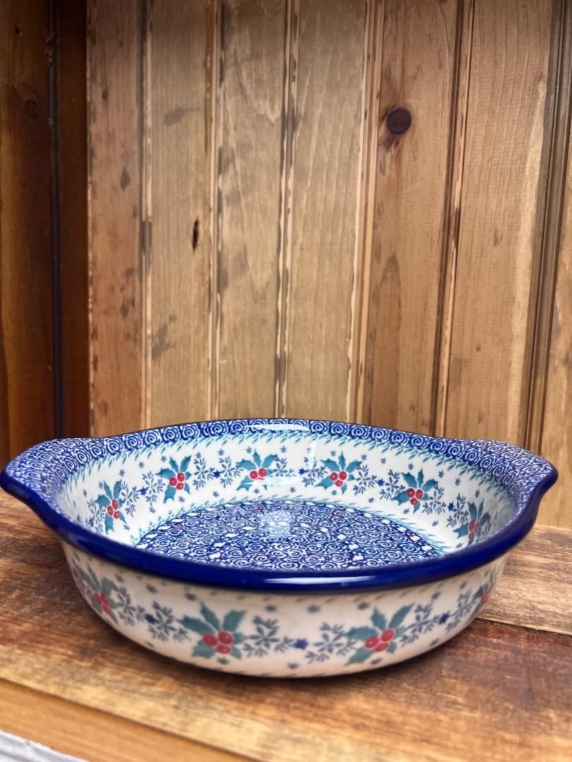 Winter Holly Baker Round w/Handles 8" 1562379