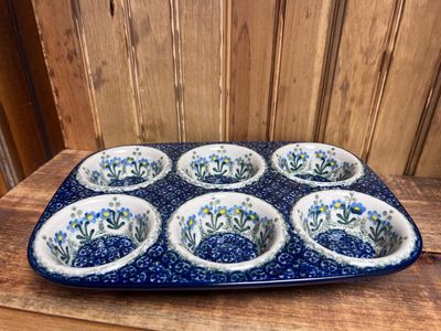 Blue Spring Daisy Muffin Pan