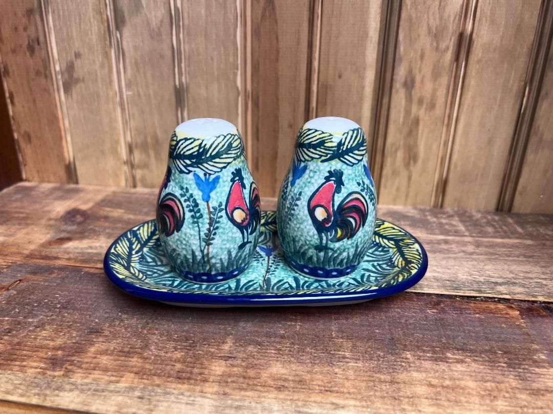 U3 Salt & Pepper Shaker w/Tray